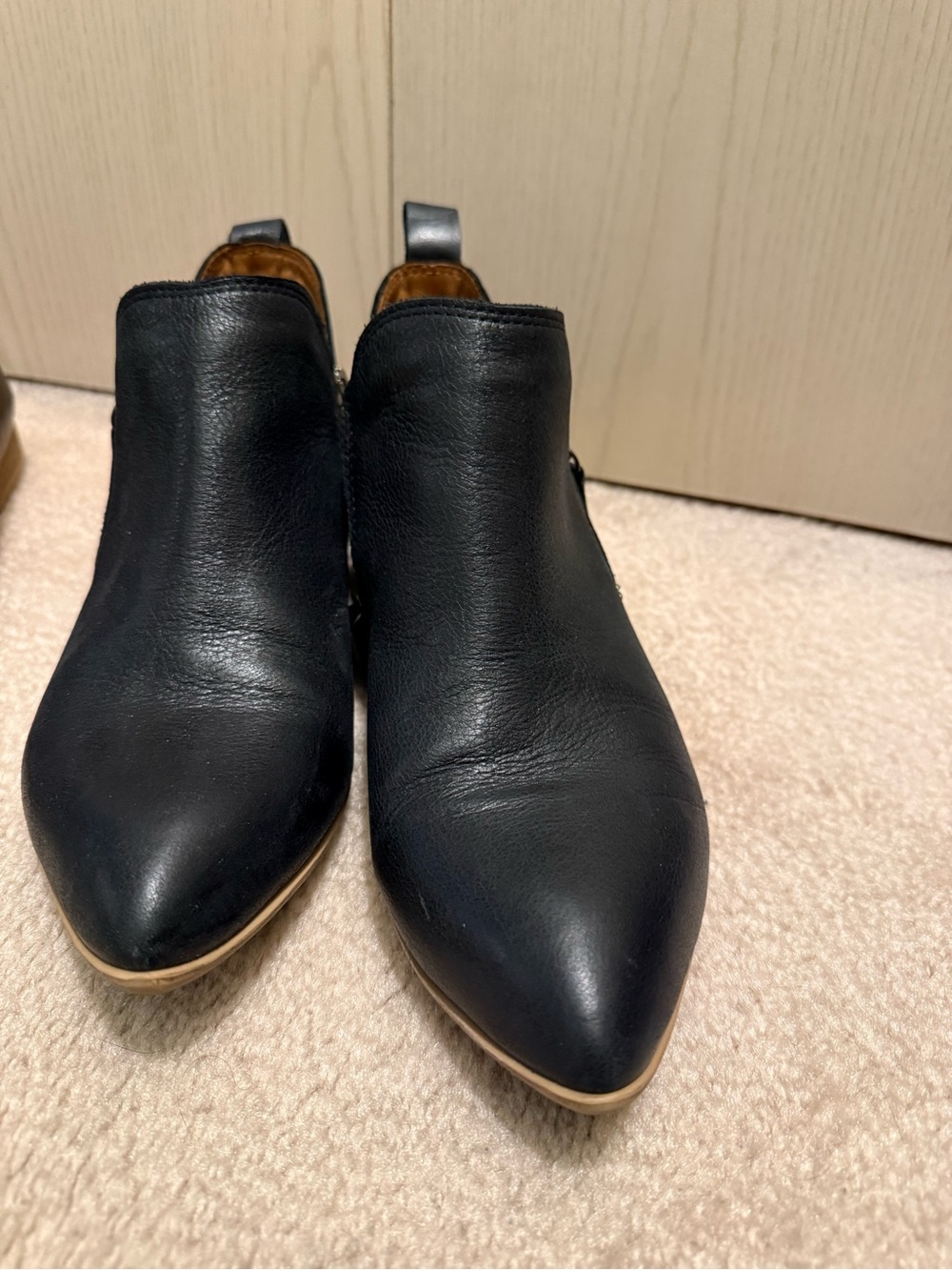 Bueno Black Pointed Leather Ankle Booties